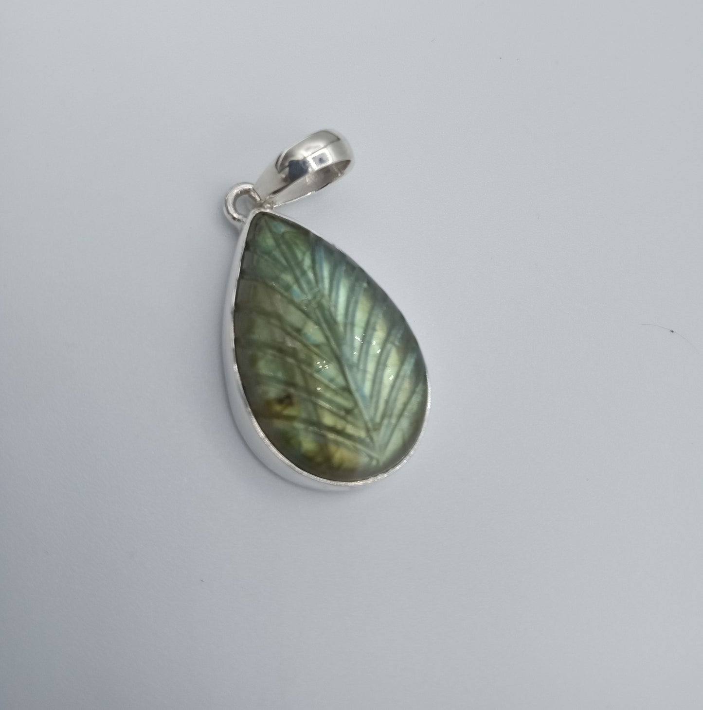 Labradorite Leaf Water Drop Pendant